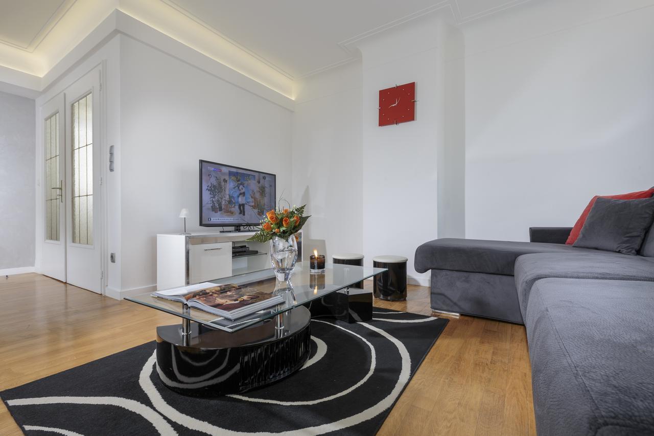 The Queen Luxury Apartments - Villa Carlotta ลักเซมเบิร์ก ภายนอก รูปภาพ